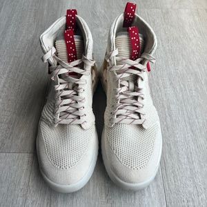 Jordan Apex React, Mens Size 12, Light Cream